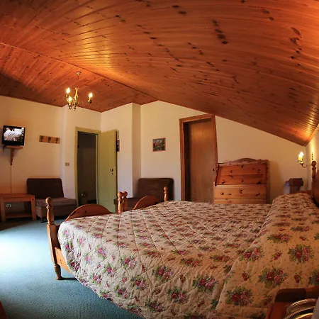Cristina Hotel
